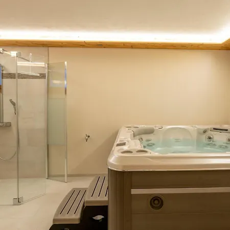 Appartement Haus Alpenrose Appartement-fewo Alpenrose 3-bettwohnung Eg West By Interhome *