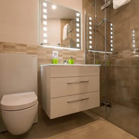 Appartement Haus Alpenrose Appartement-fewo Alpenrose 3-bettwohnung Eg West By Interhome